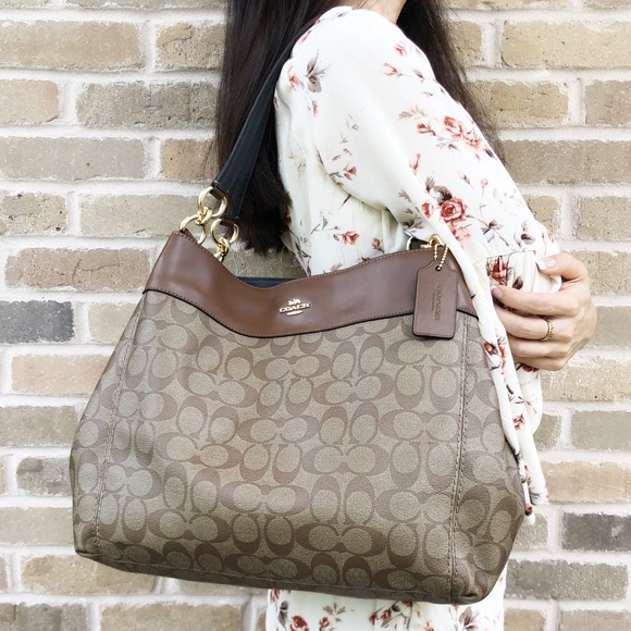 Coach Handbags - Gaby’sBags👜💕- NWT Coach Large Purse